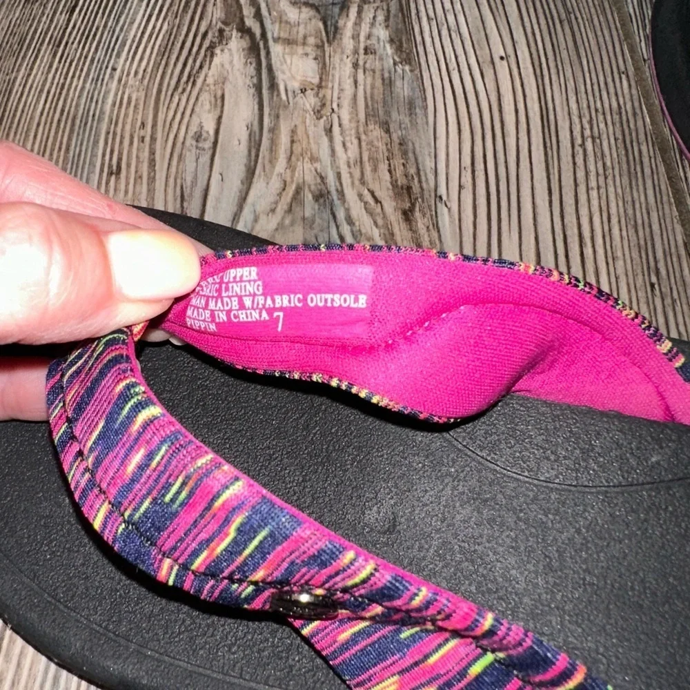 Yellowbox Sportyb Pippen Soft Colorful Striped Flip Flops - Picture 4 of 5